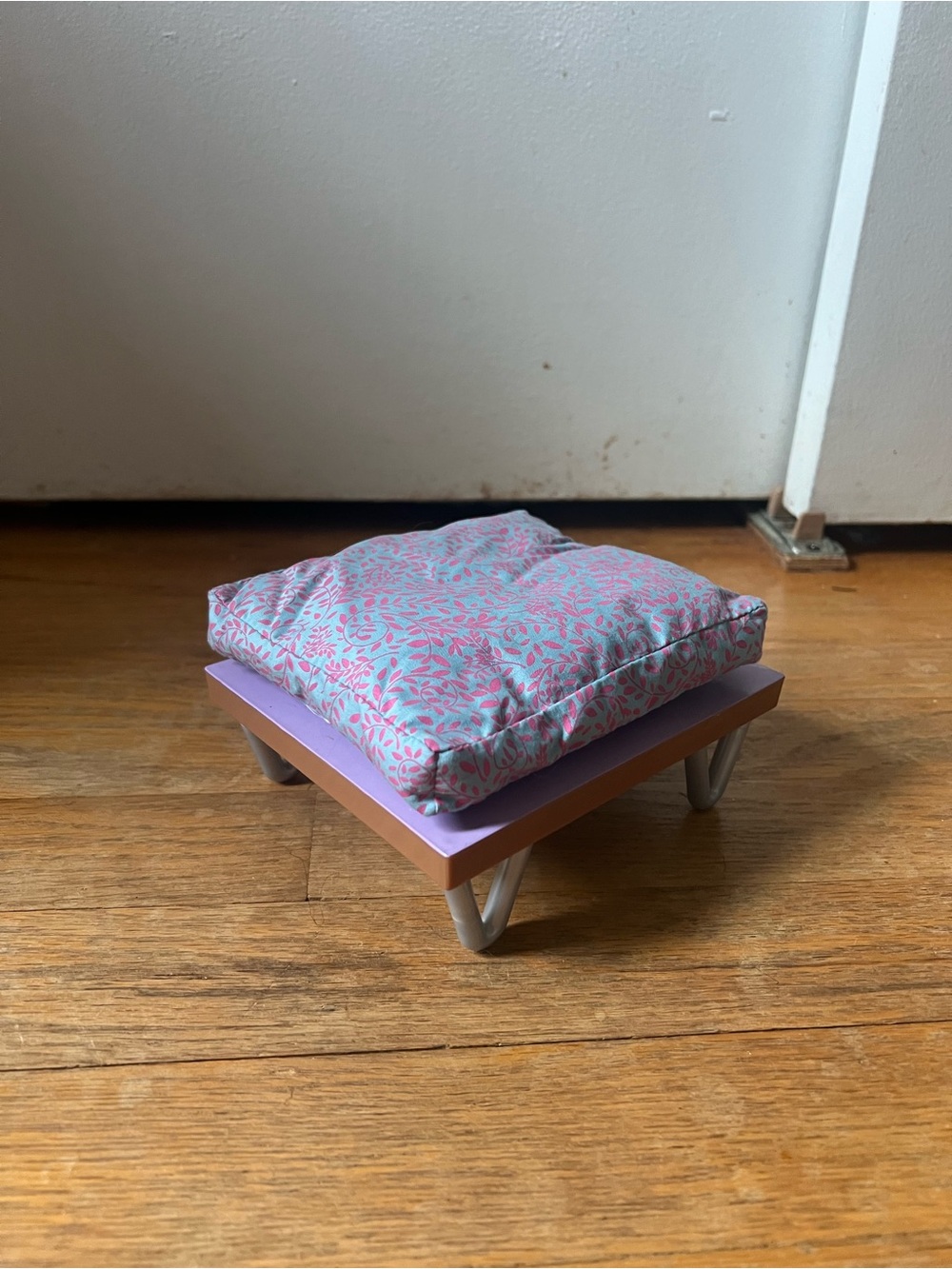 RETIRED American Girl Pet Bed